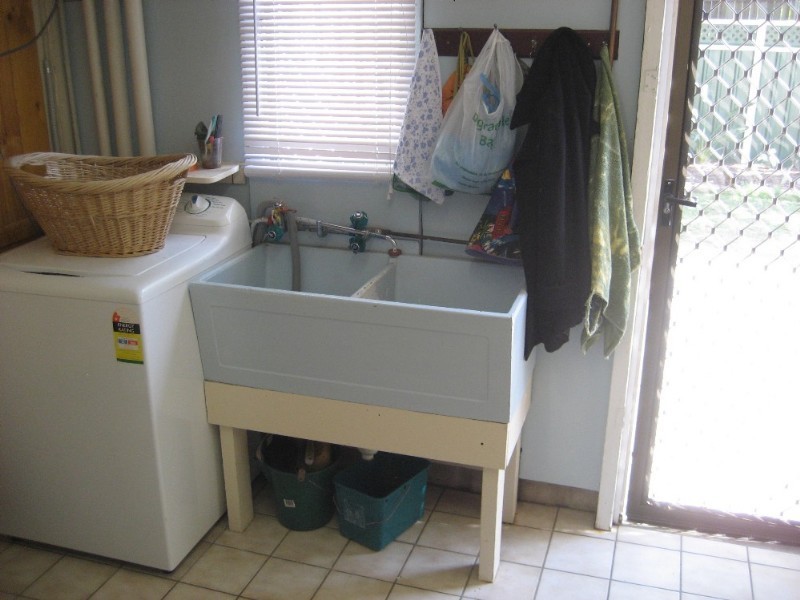 4 Mangonia Street, Raceview QLD 4305