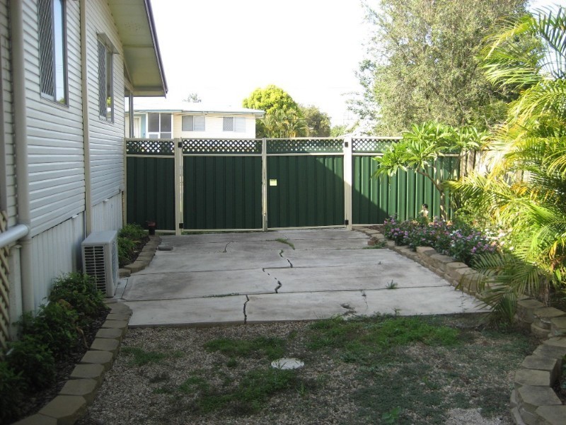 4 Mangonia Street, Raceview QLD 4305