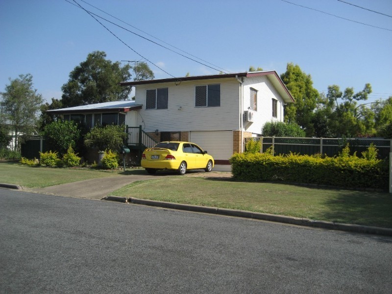 4 Mangonia Street, Raceview QLD 4305