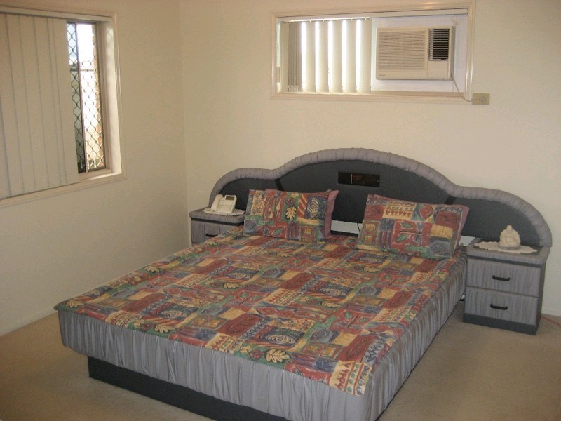 20 Resolution Parade, Flinders View QLD 4305
