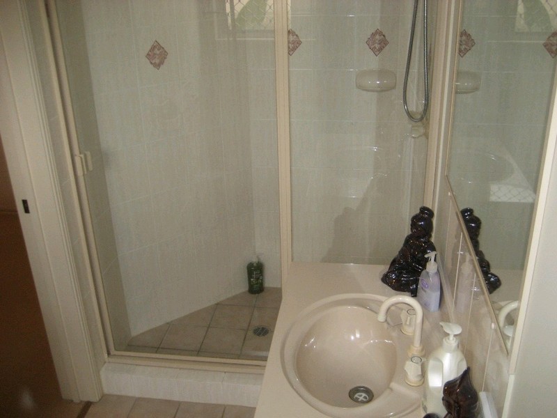 20 Resolution Parade, Flinders View QLD 4305