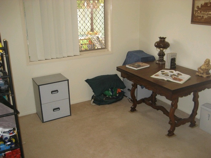 20 Resolution Parade, Flinders View QLD 4305
