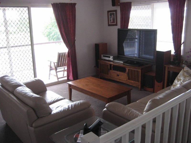 2 Reif Street, Flinders View QLD 4305