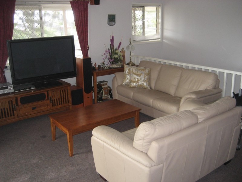 2 Reif Street, Flinders View QLD 4305