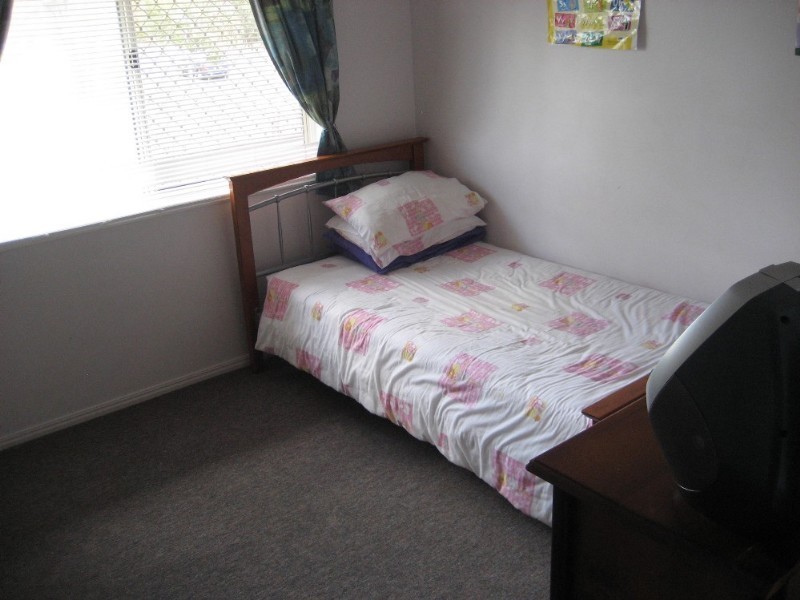2 Reif Street, Flinders View QLD 4305