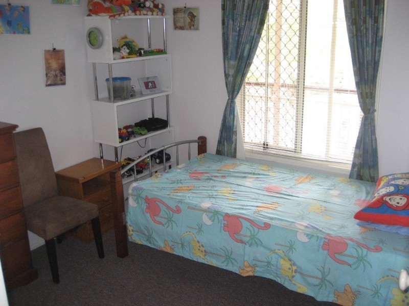 2 Reif Street, Flinders View QLD 4305