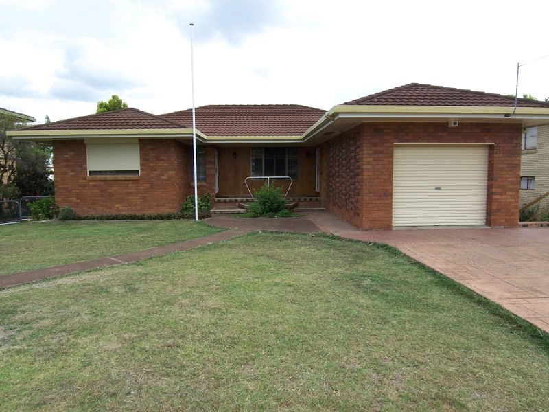 6 Cooinda Street, Eastern Heights QLD 4305