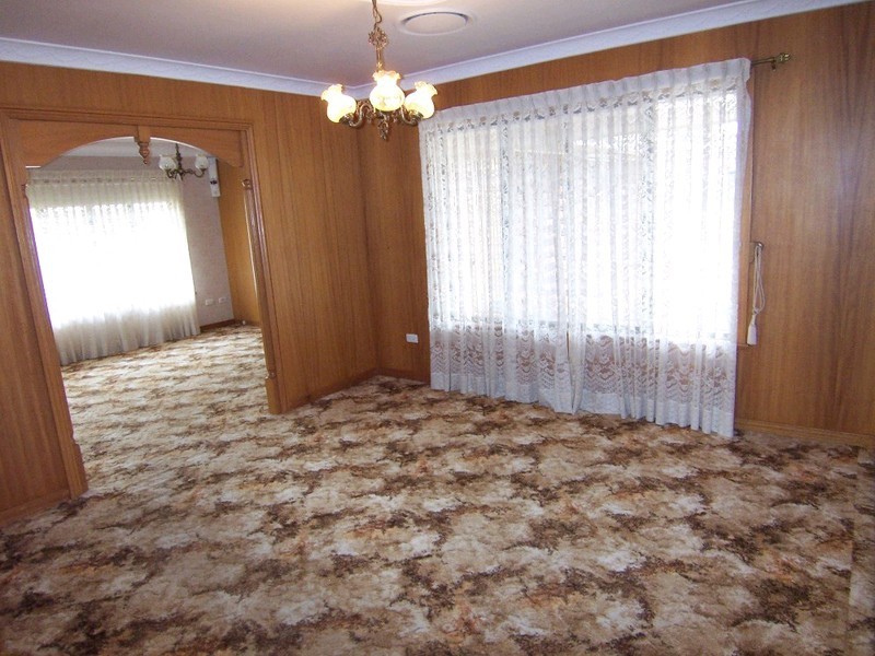 6 Cooinda Street, Eastern Heights QLD 4305