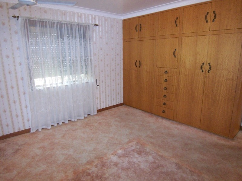 6 Cooinda Street, Eastern Heights QLD 4305