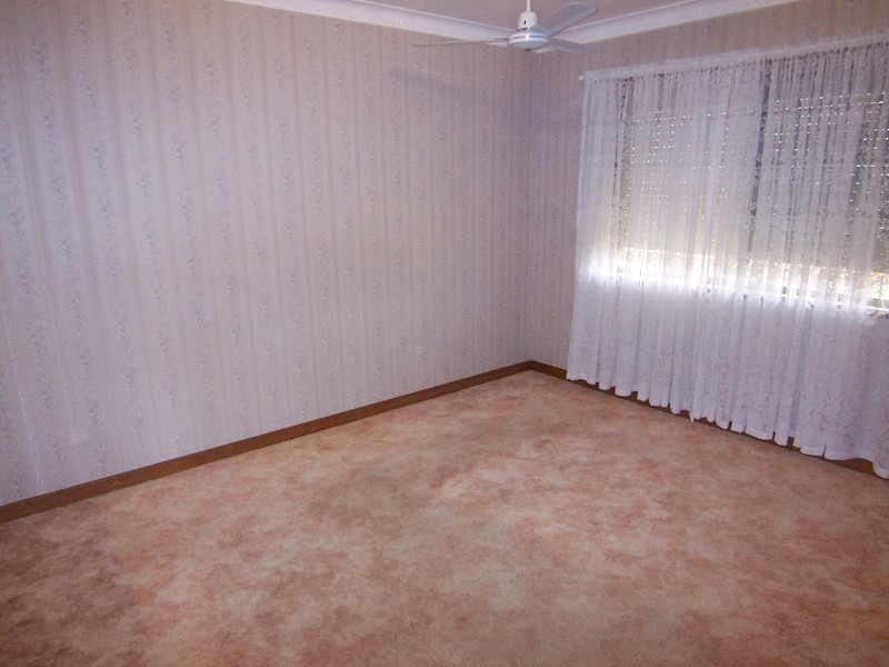 6 Cooinda Street, Eastern Heights QLD 4305