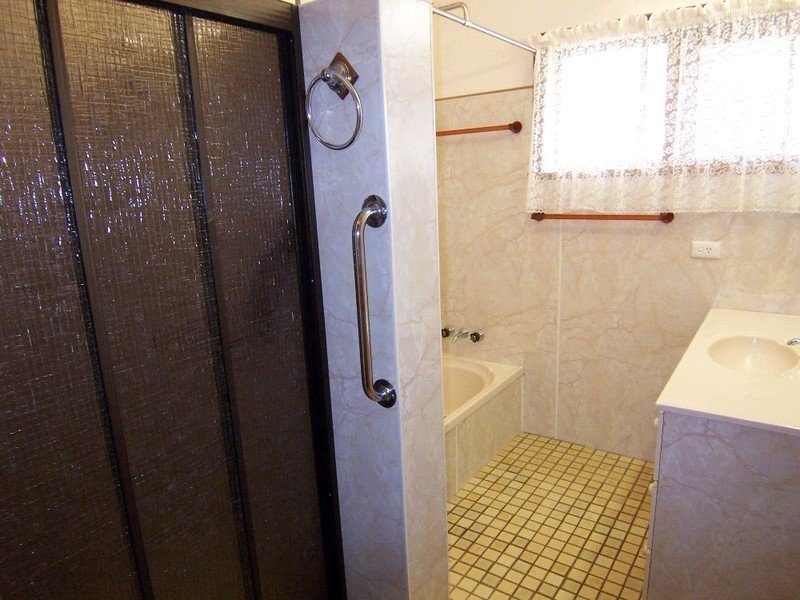 6 Cooinda Street, Eastern Heights QLD 4305