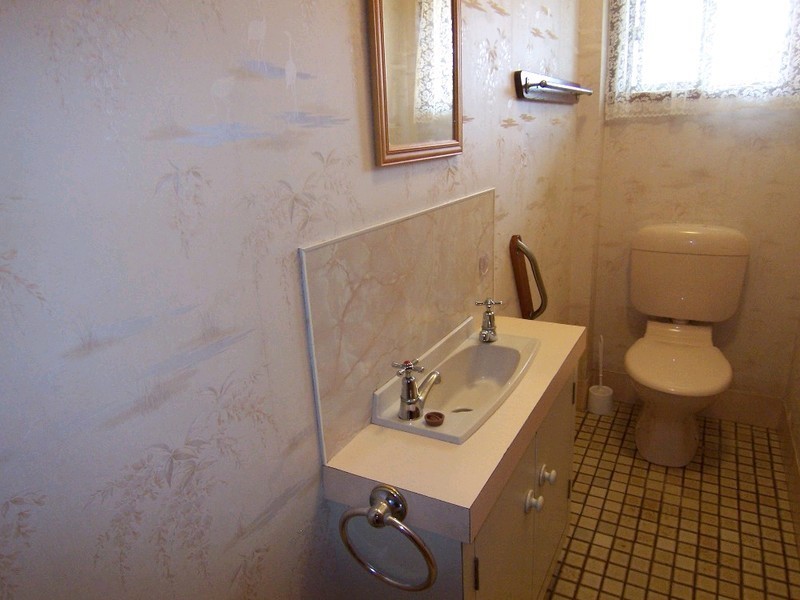 6 Cooinda Street, Eastern Heights QLD 4305