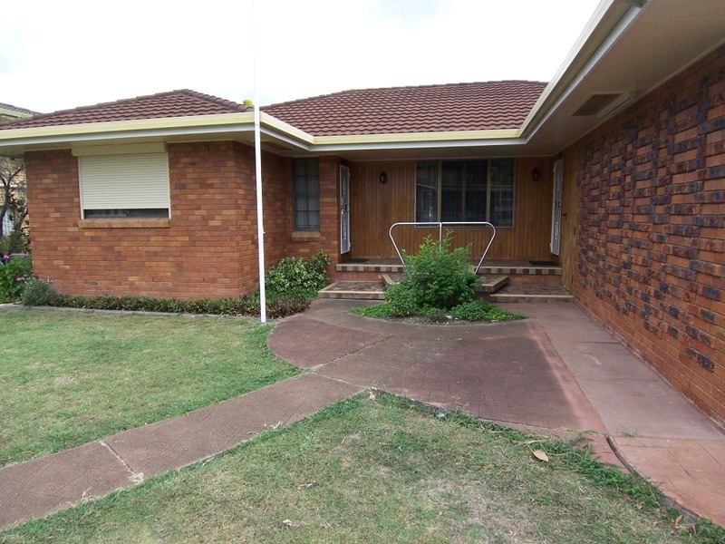 6 Cooinda Street, Eastern Heights QLD 4305