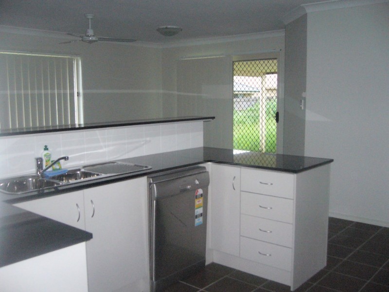 18 Acacia Close, Raceview QLD 4305
