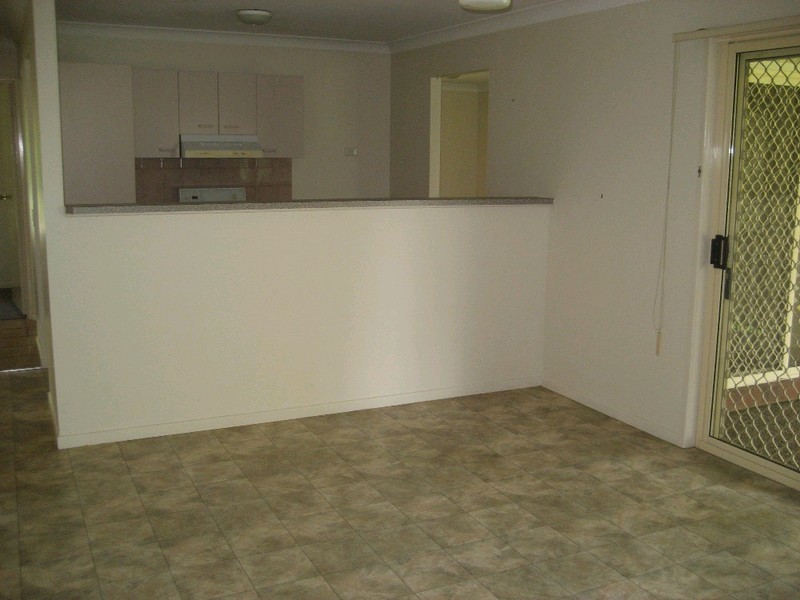 27 Edith Drive, North Ipswich QLD 4305