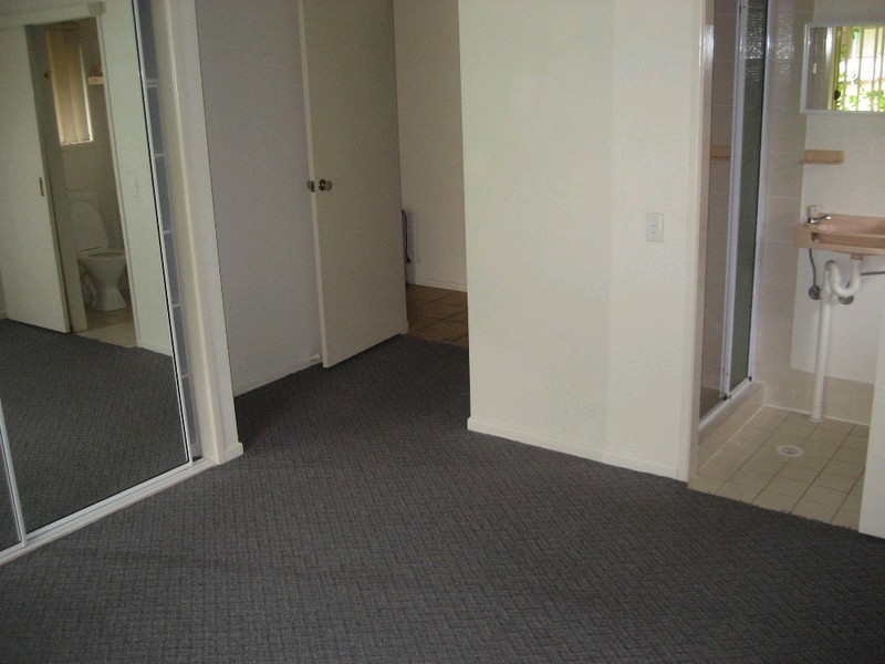 27 Edith Drive, North Ipswich QLD 4305