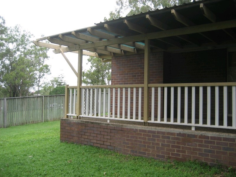 27 Edith Drive, North Ipswich QLD 4305