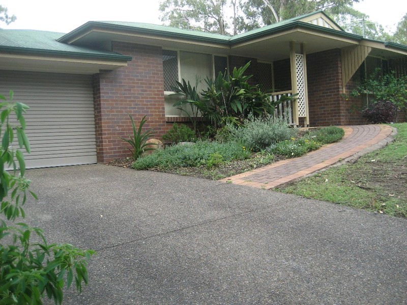 27 Edith Drive, North Ipswich QLD 4305