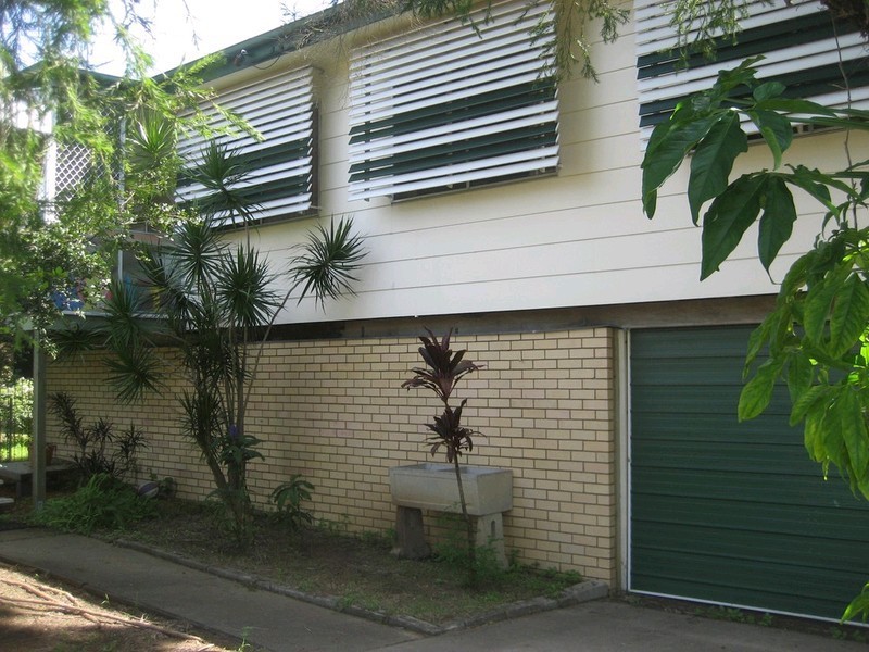 12 Mary Street, Flinders View QLD 4305