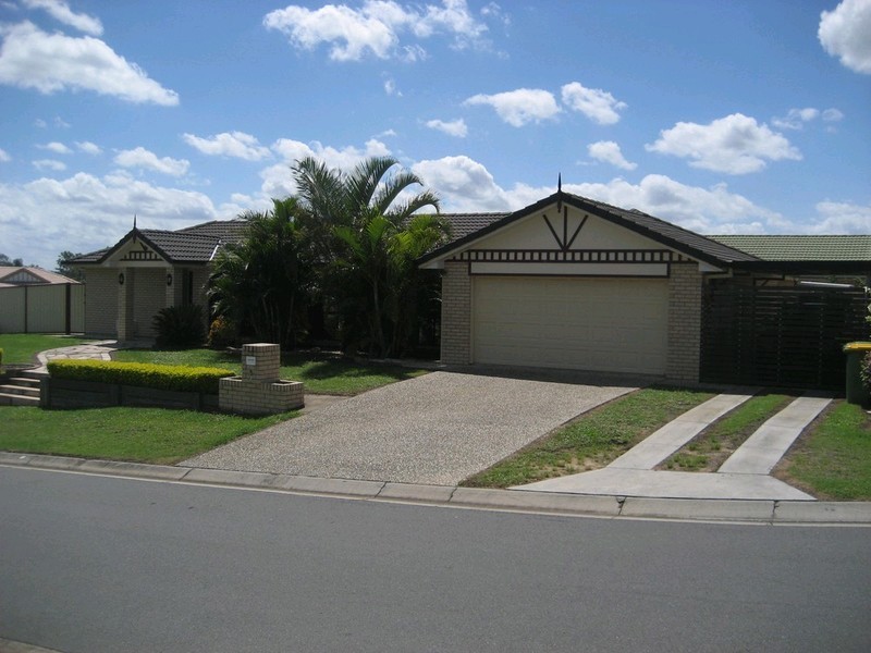 2 Oregon Close, Yamanto QLD 4305