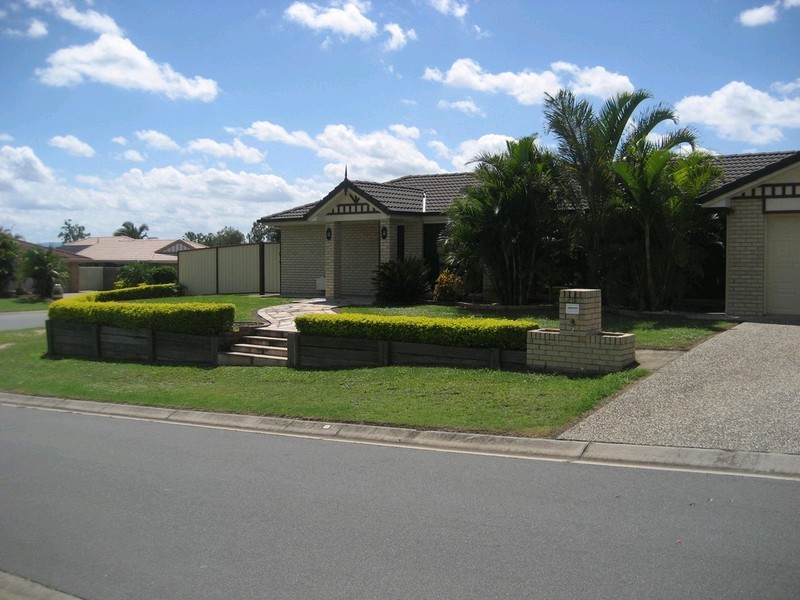 2 Oregon Close, Yamanto QLD 4305
