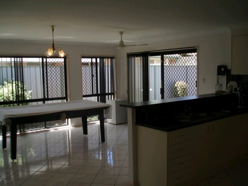 2 Oregon Close, Yamanto QLD 4305