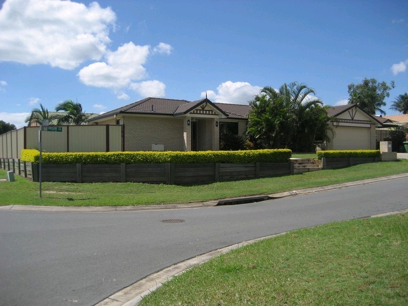 2 Oregon Close, Yamanto QLD 4305