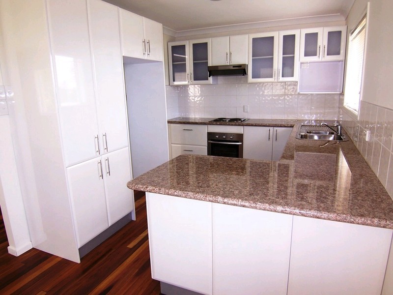 4 Devon Street, Eastern Heights QLD 4305