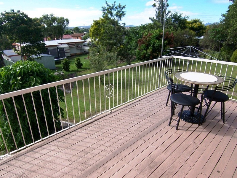 4 Devon Street, Eastern Heights QLD 4305