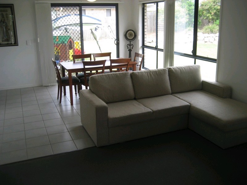 30 Banksia Drive, Raceview QLD 4305