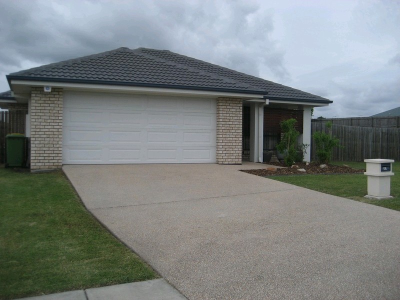 30 Banksia Drive, Raceview QLD 4305