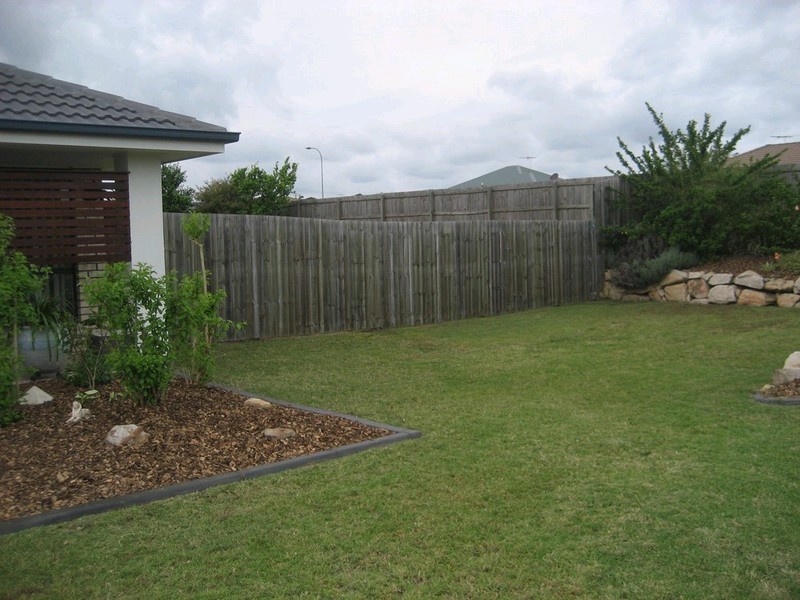 30 Banksia Drive, Raceview QLD 4305