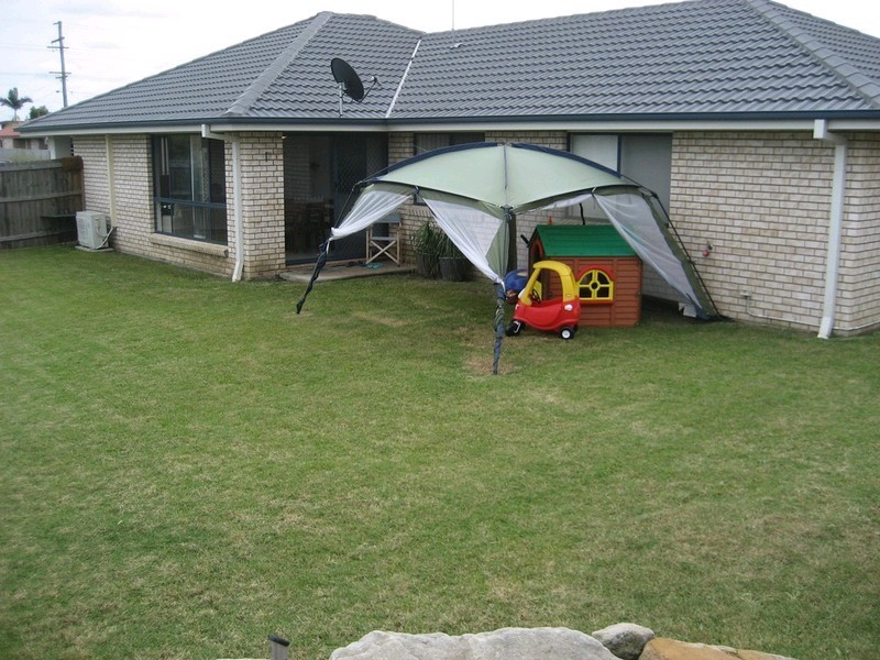 30 Banksia Drive, Raceview QLD 4305