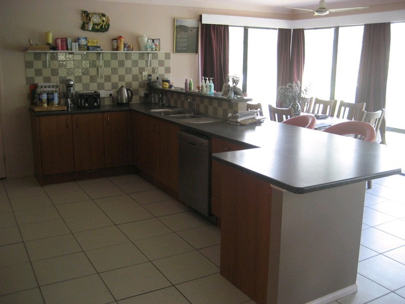 10 Hilltop Court, Deebing Heights QLD 4306