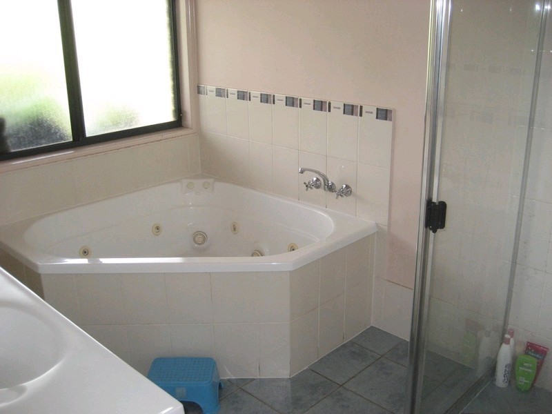 10 Hilltop Court, Deebing Heights QLD 4306