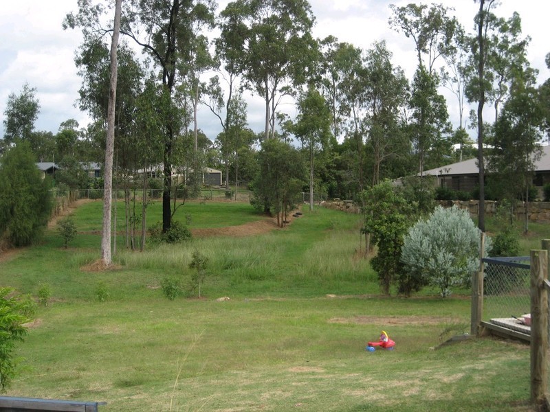 10 Hilltop Court, Deebing Heights QLD 4306