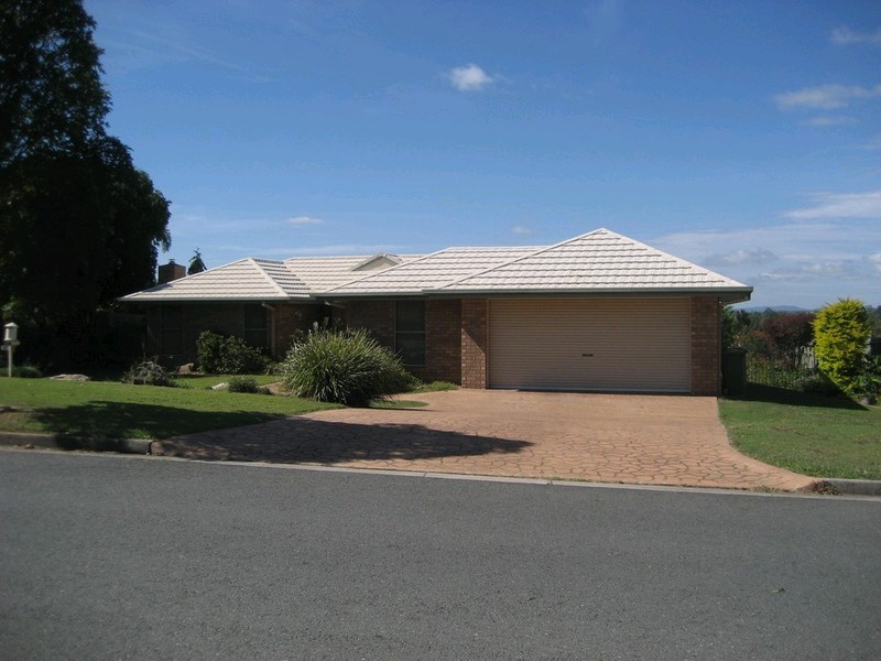 26 Pearse Drive, Brassall QLD 4305