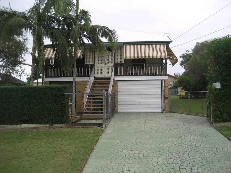 13 Church Street, Silkstone QLD 4304