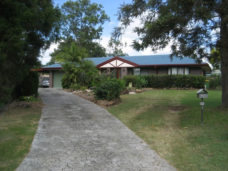 32 Arabian Close, Yamanto QLD 4305