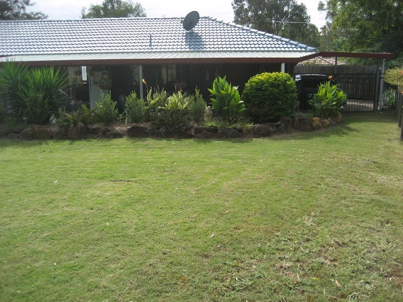 32 Arabian Close, Yamanto QLD 4305
