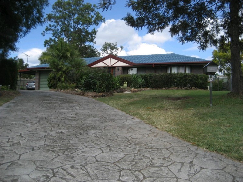 32 Arabian Close, Yamanto QLD 4305