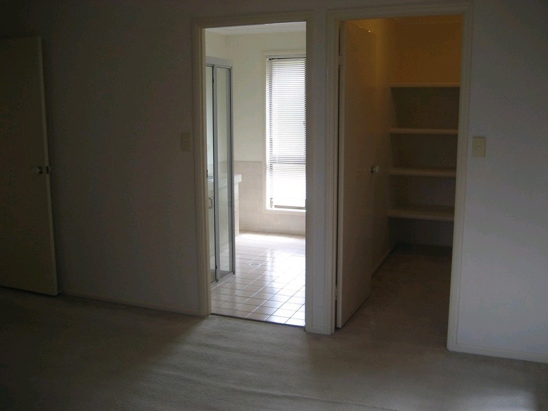 10 Ashvale Street, Flinders View QLD 4305