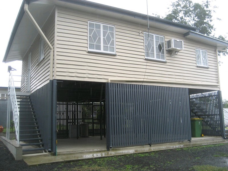 10 Chermside Road, Eastern Heights QLD 4305