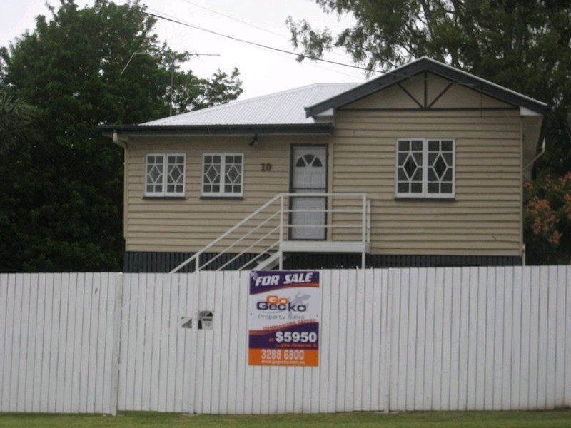 10 Chermside Road, Eastern Heights QLD 4305