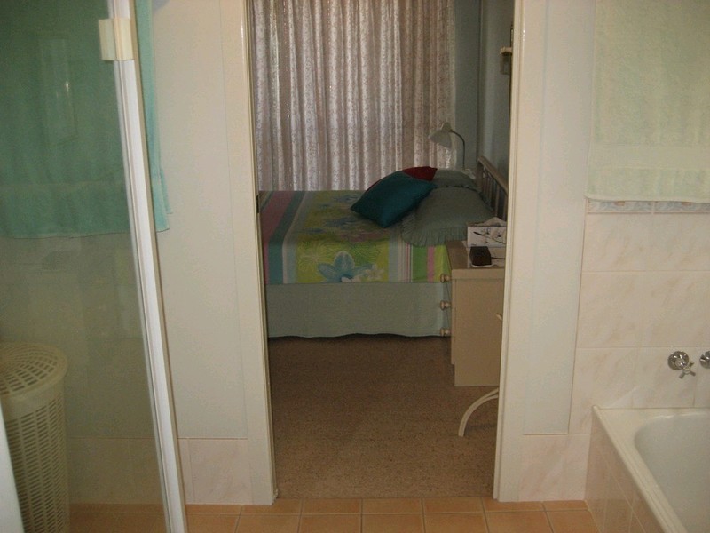 28 Blenheim Crescent, Yamanto QLD 4305