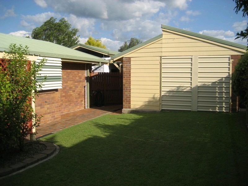 28 Blenheim Crescent, Yamanto QLD 4305