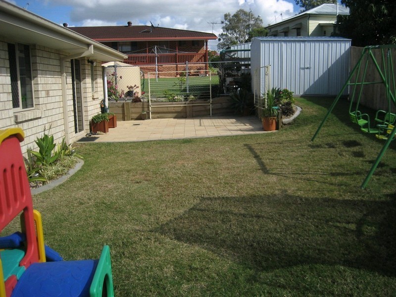 2 Maitland Street, Churchill QLD 4305