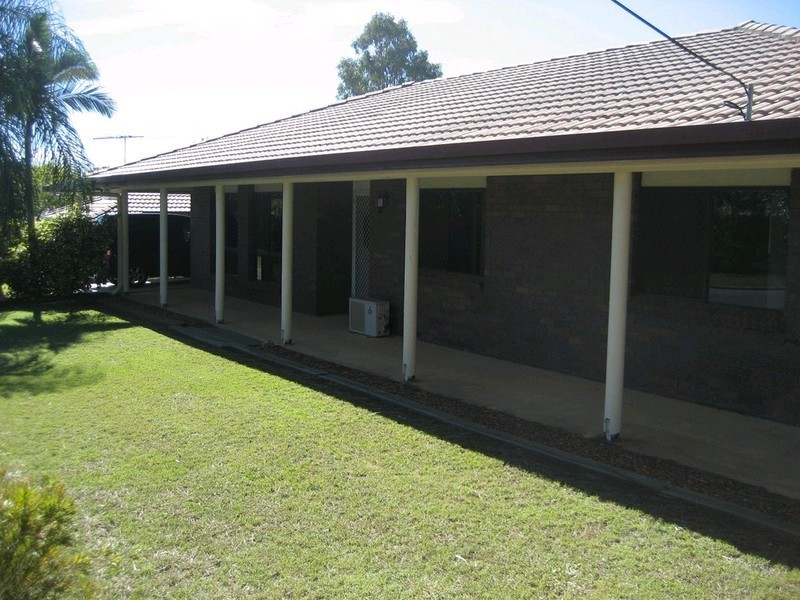 8 Pitcairn Street, Raceview QLD 4305