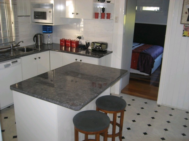 62 Whitehill Road, Eastern Heights QLD 4305