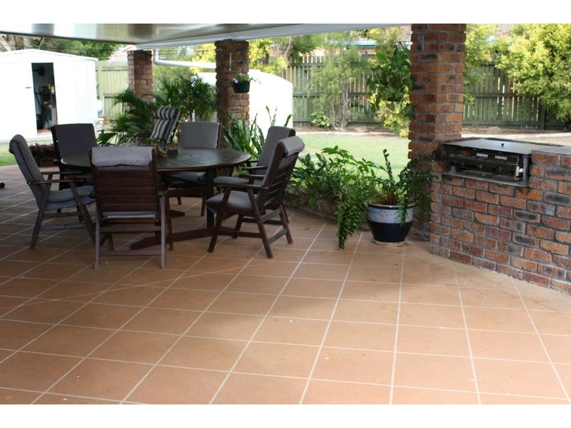 22 Sheppey Place, Yamanto QLD 4305